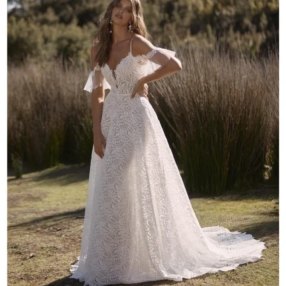 MADI LANE Bridal Dresses Madi Lane Bridal Wedding Gown New